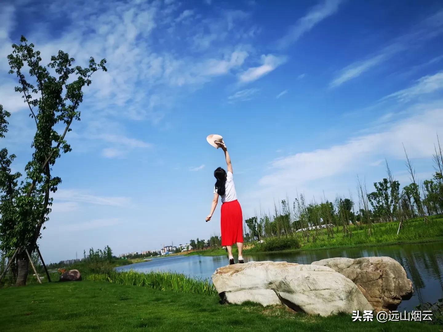 电动自拍杆怎么使用的,手机自拍杆怎样使用