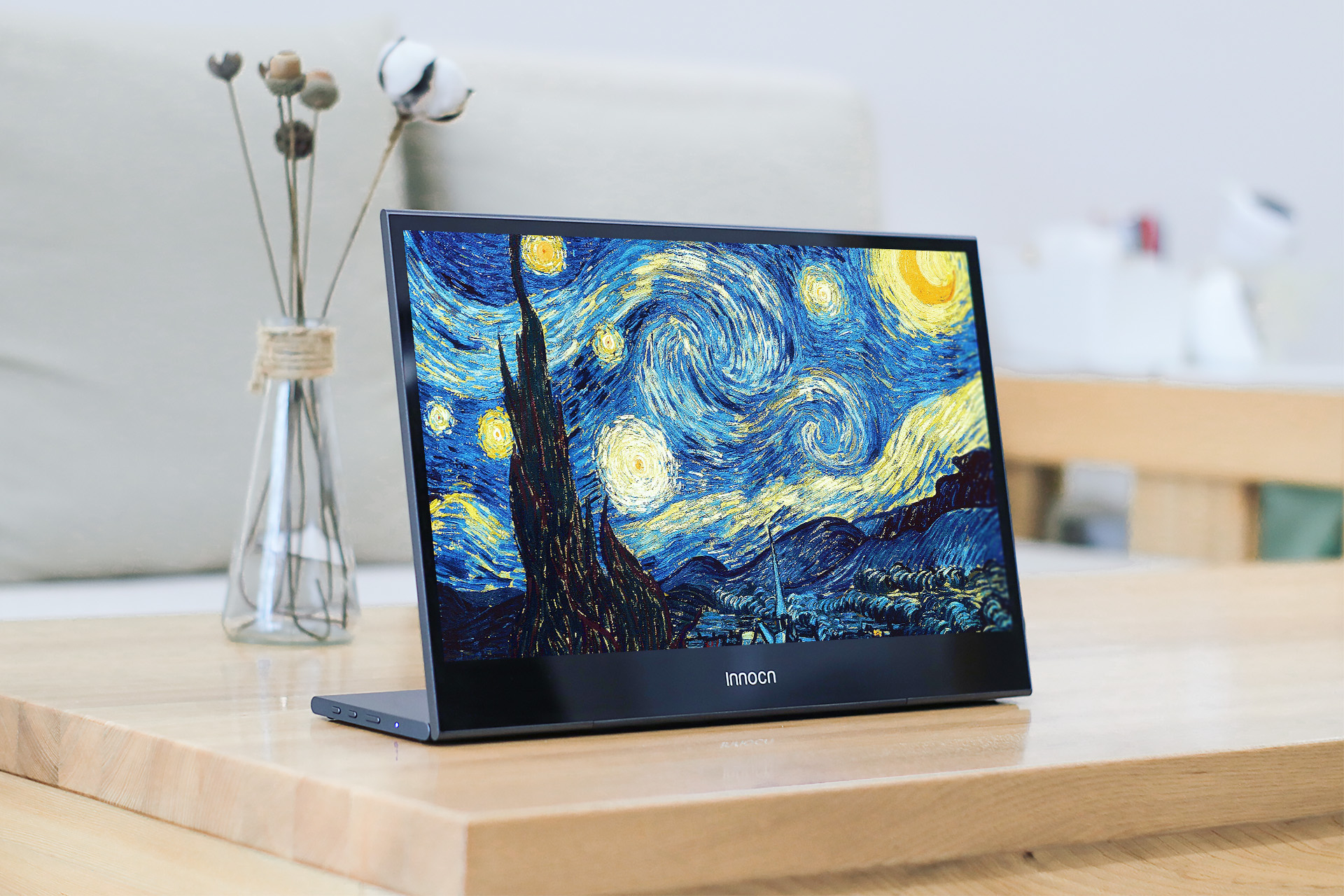 innocn44寸显示器游戏体验,innocn显示器便携