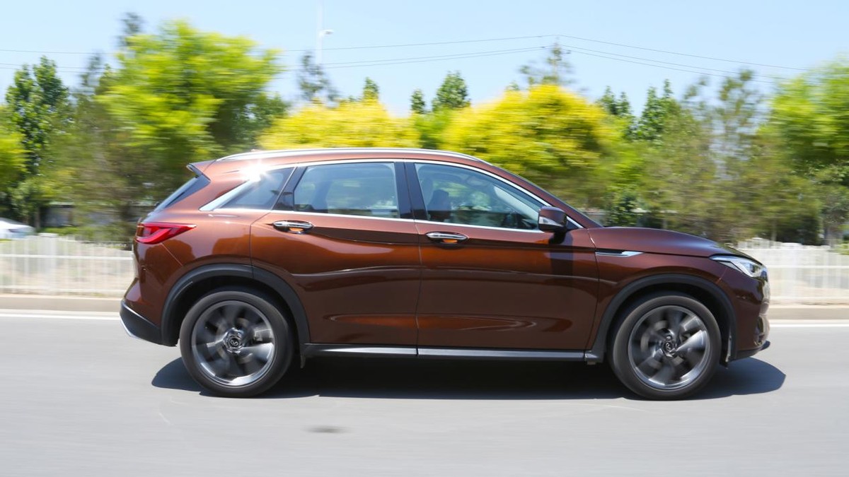 细节全面解析汽车,英菲尼迪qx50悦享版自驾