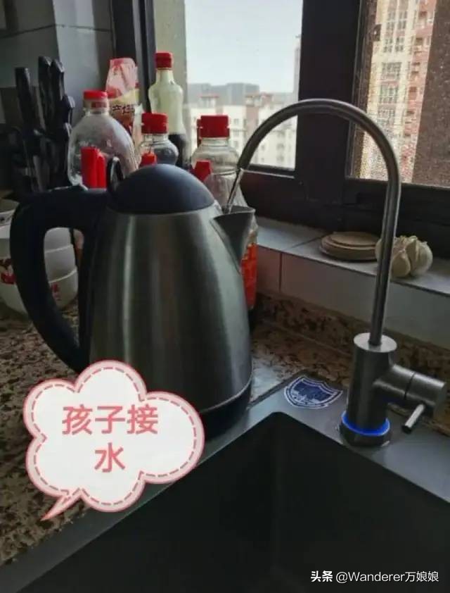 哈哈哈哈哈哈我笑到我妈把鞋塞我嘴里