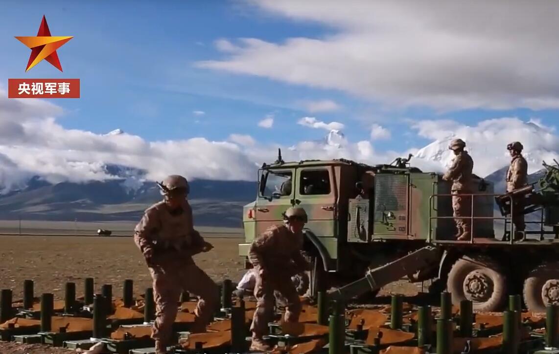 星空迷彩在07迷彩上有哪些升级,星空迷彩对比全地形迷彩服图片