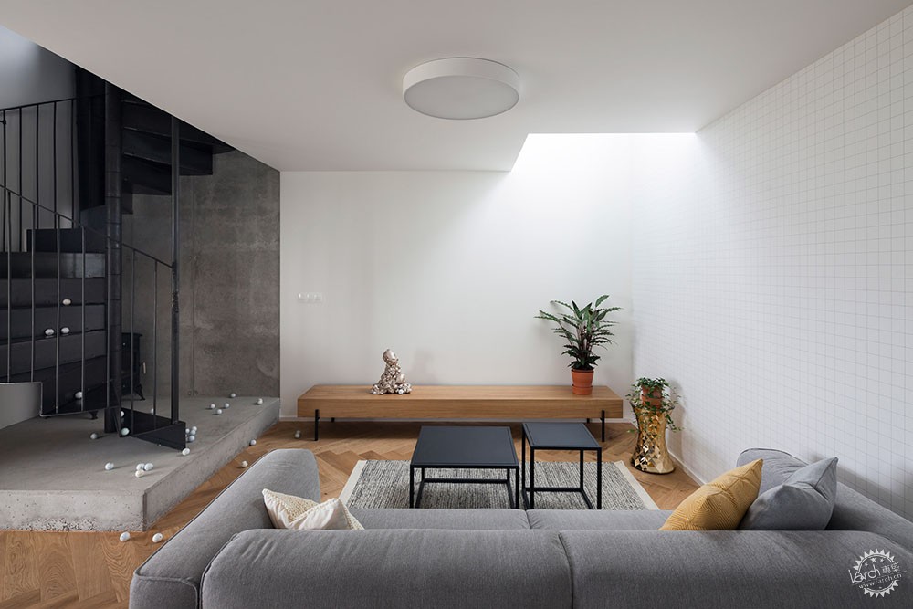 将“竖直”与“水平”完美组合的度假小屋