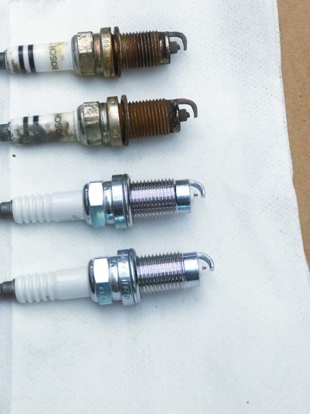打火正常火花塞需要换吗,换了火花塞转速高正常吗