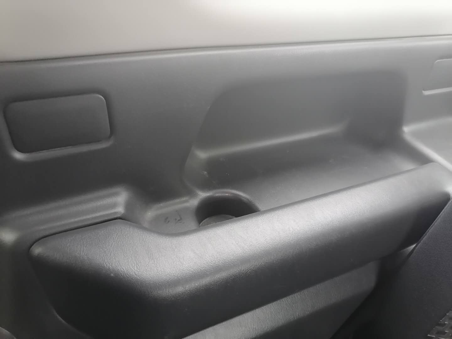 略显可爱的越野车铃木吉姆尼,二手吉姆尼越野能力有多强