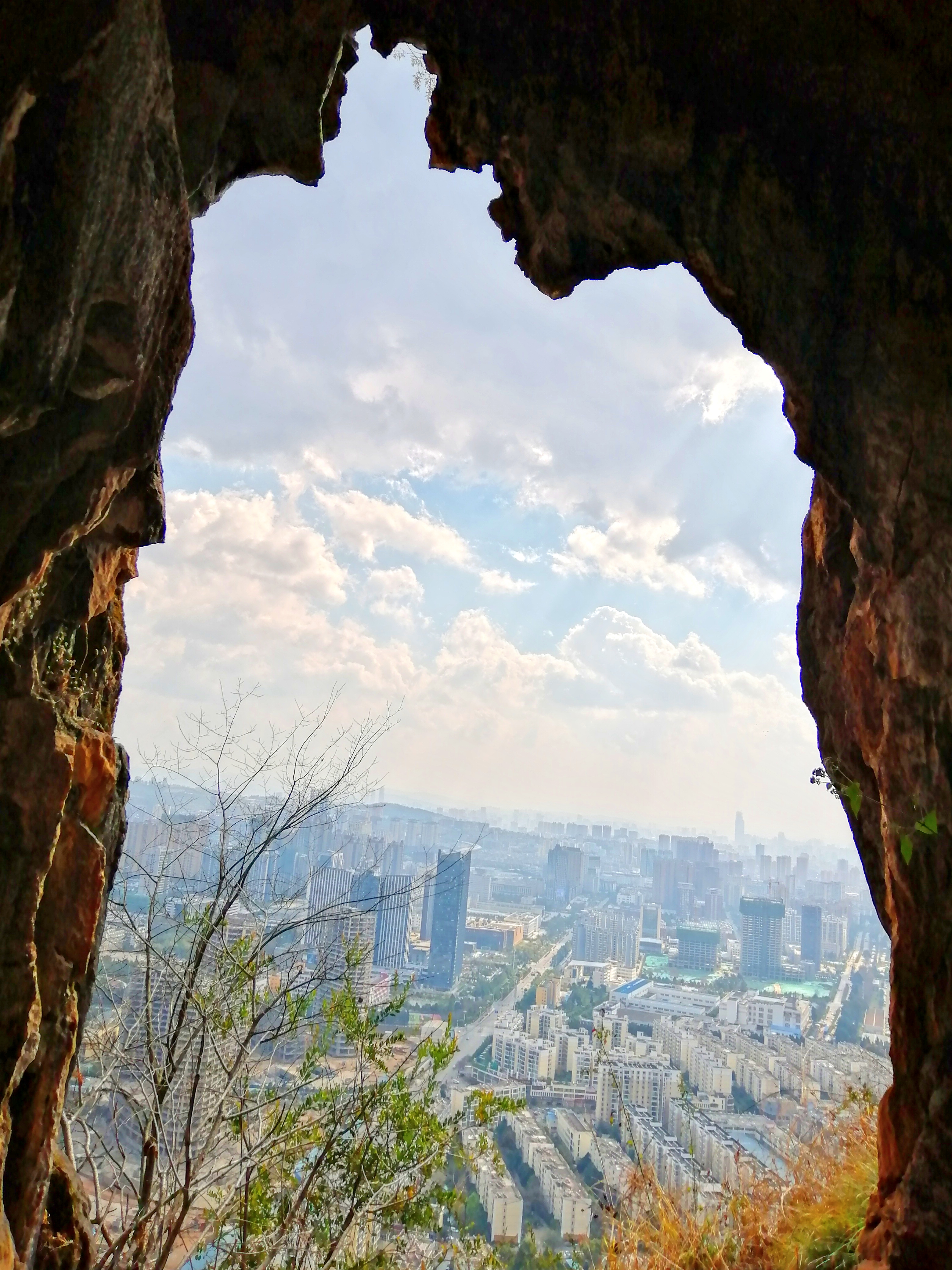 惊喜?悲哀?昆明三环徐霞客探寻过的两个溶洞,还是380年前样子