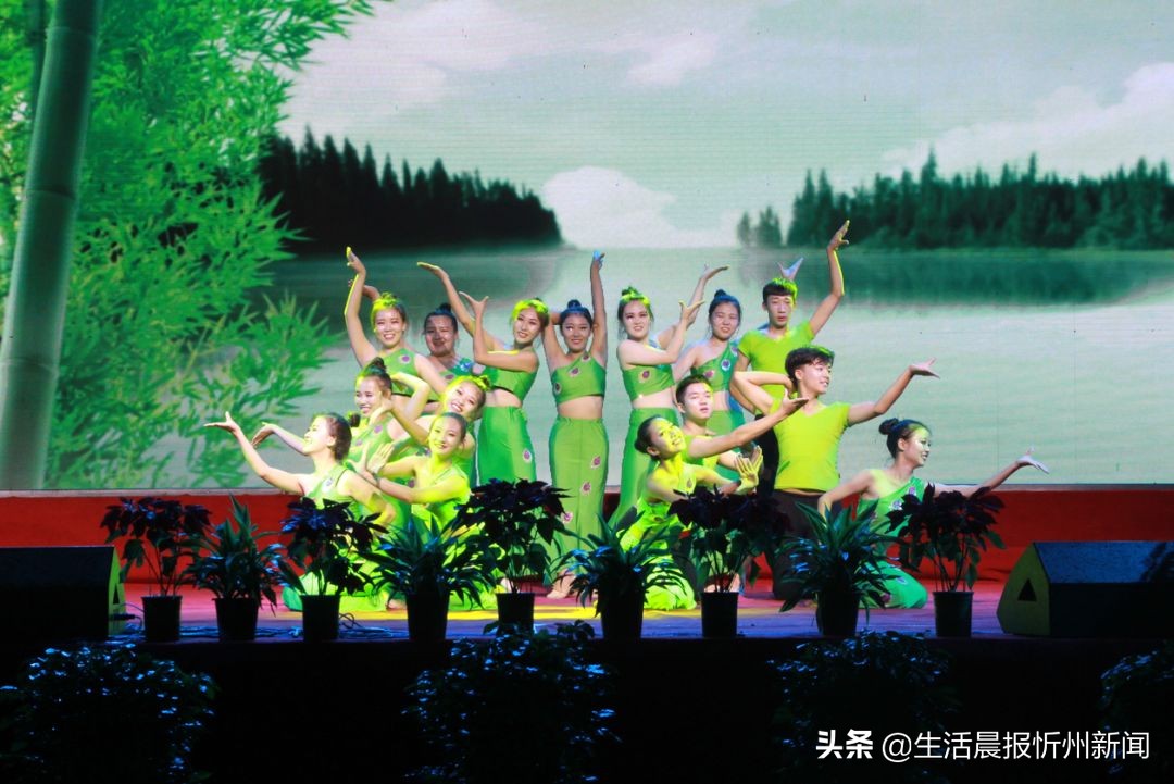 校长伴奏，书记领唱！忻州十中隆重庆祝第35个教师节