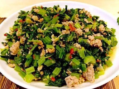 新鲜紫红色雪里蕻怎么做好吃,雪里蕻脆嫩爽口