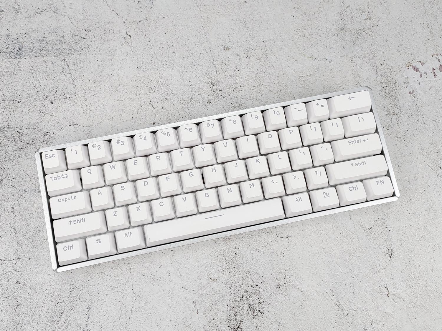 狂敲机械键盘,狂砸键盘解压视频