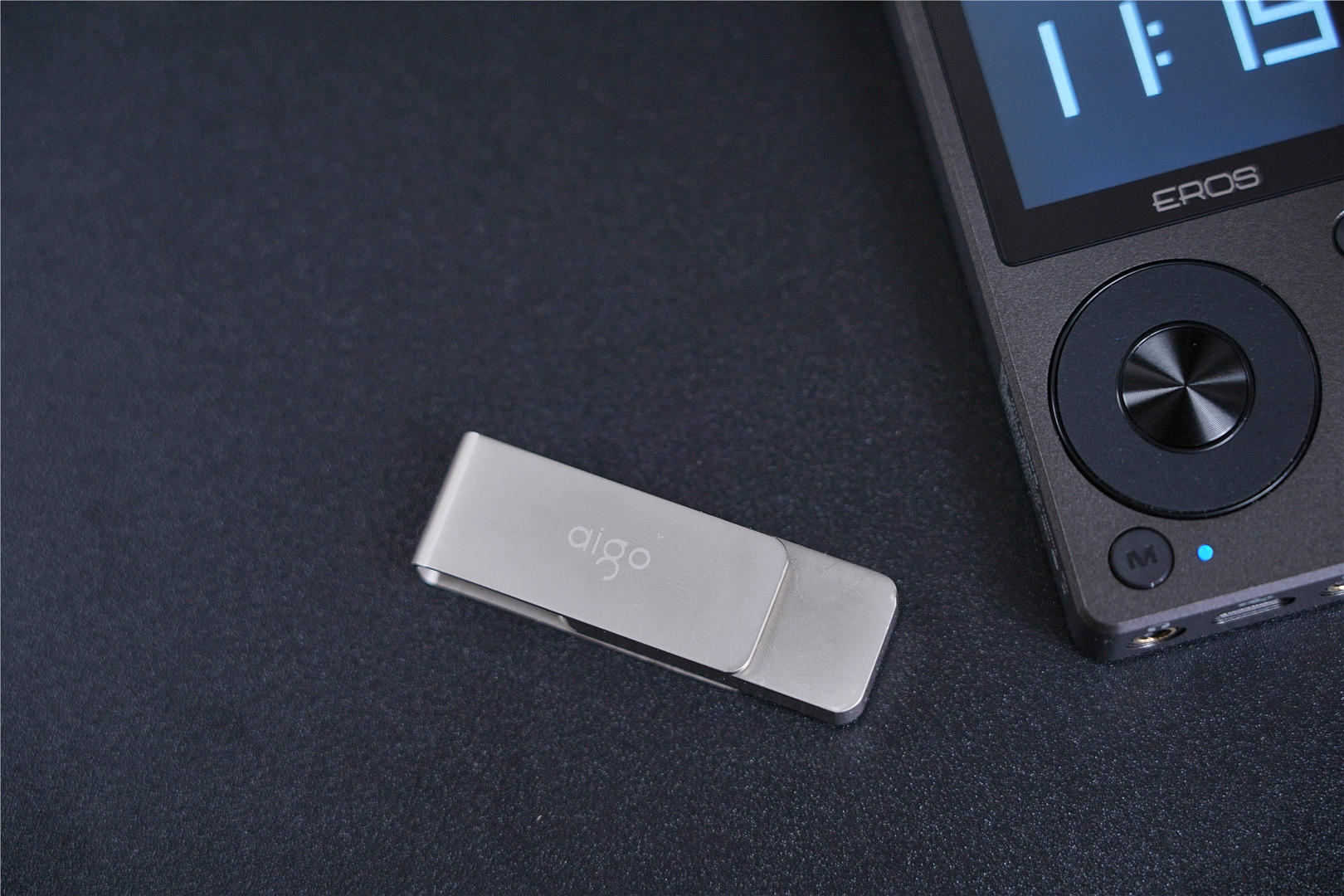 爱国者aigo2tbssdp7000z测评,爱国者aigou盘怎么样