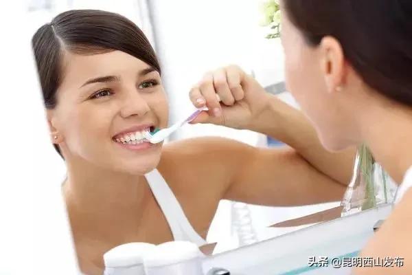 牙齿上有黑点可怕吗,牙齿上有小黑点原来这么可怕