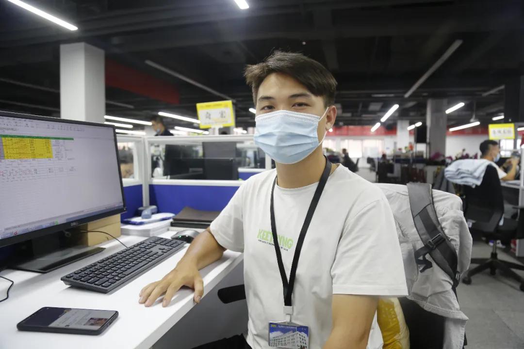 「我爱你，纳杰」“只要求职，就一定首选纳杰！”