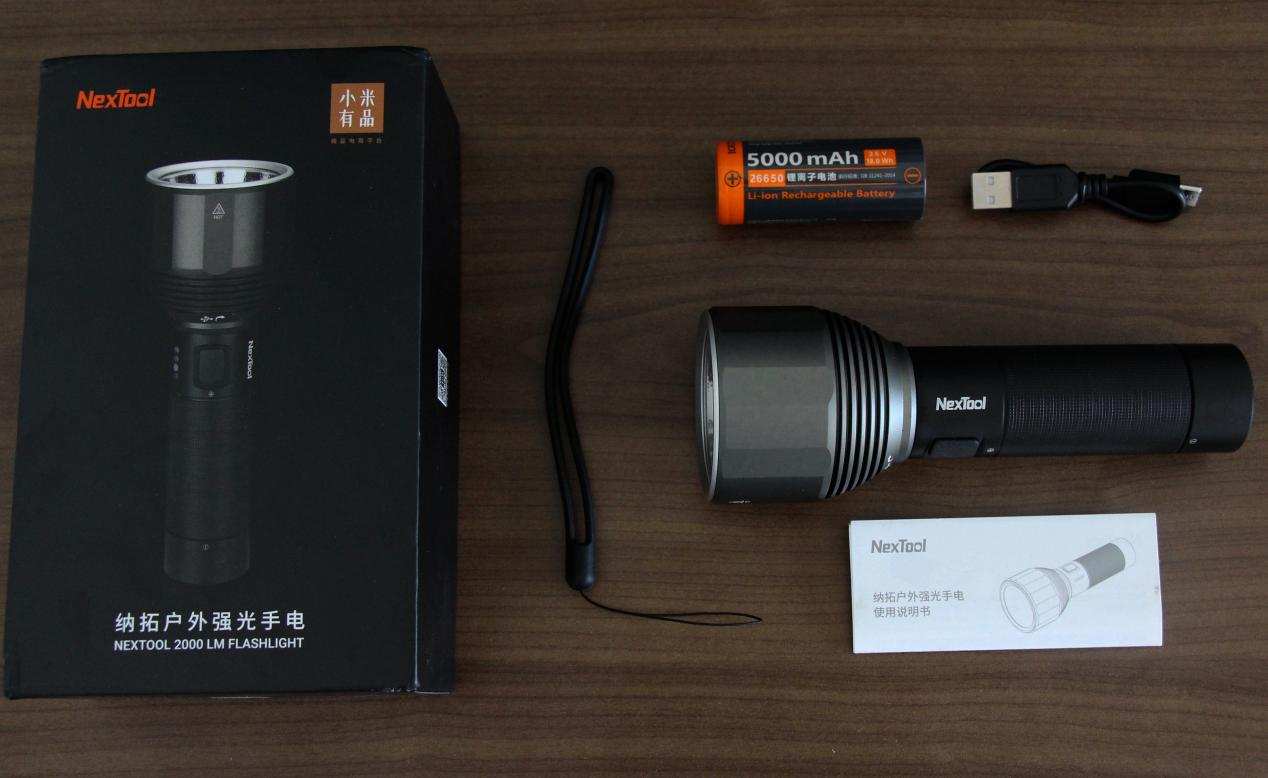 2000流明高亮手电在手，户外横扫黑暗：纳拓户外强光手电筒体验