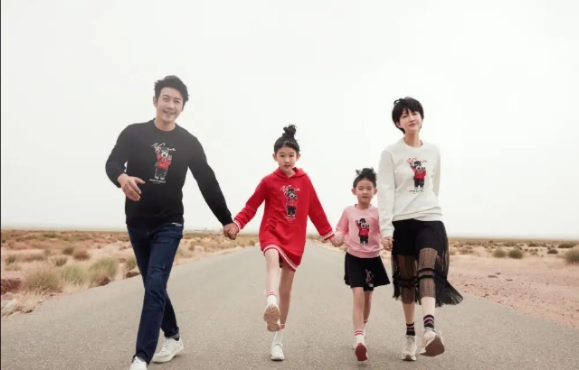 第一胎是女孩可以生二胎么,一胎女儿像妈妈二胎生什么几率大