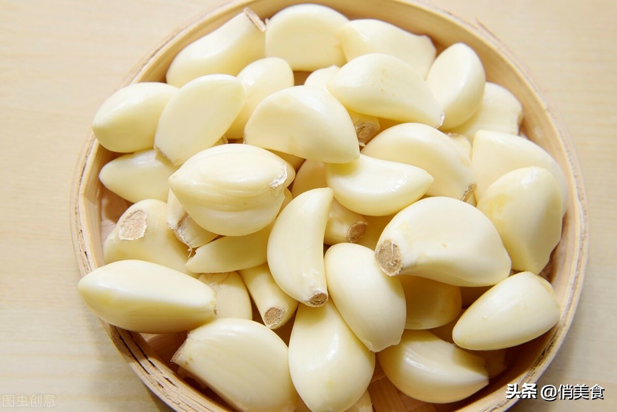 腊八蒜用什么醋腌才能变绿,腊八蒜可以直接用醋腌吗