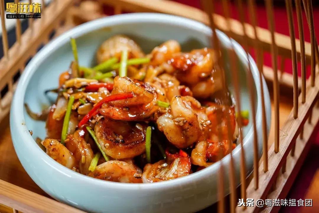 用一间24小时都在线的机场酒店，拥抱旅途的开始