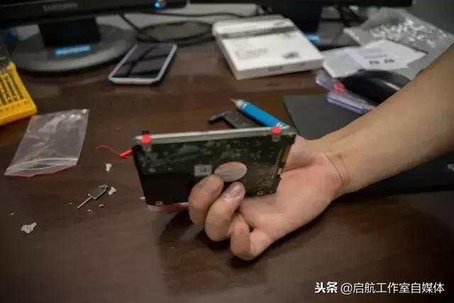 笔记本自己加装固态内存条教程,老笔记本更换内存条和固态硬盘后