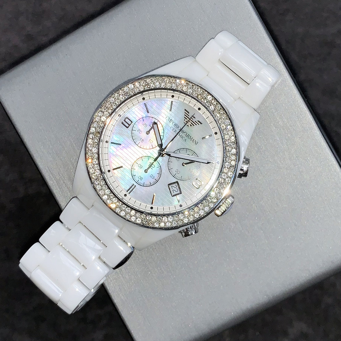 手表每日必备时髦百搭的手表推荐,诠释腕间魅力两步挑对时尚手表