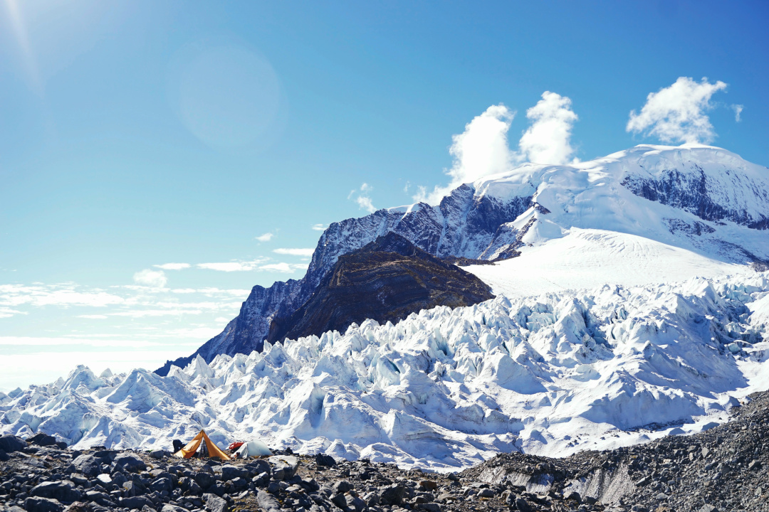 去奔赴一场旅途,去奔赴一场极光盛宴