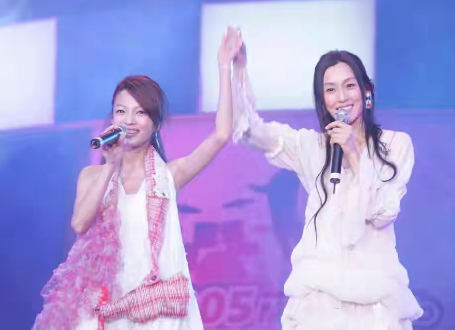 十位反目成仇的明星,10对分手后破镜重圆的明星