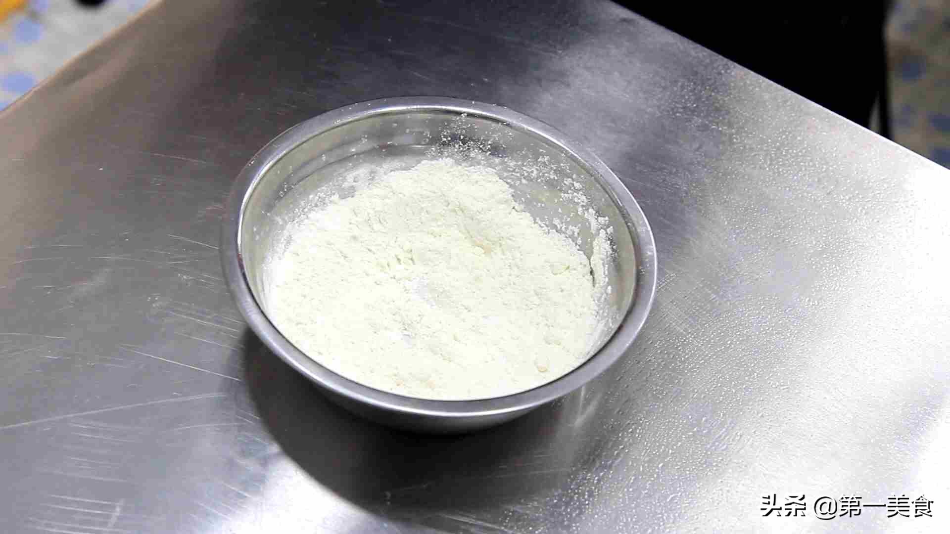 面点鸡蛋灌饼花样做法大全,面点师鸡蛋饼的做法