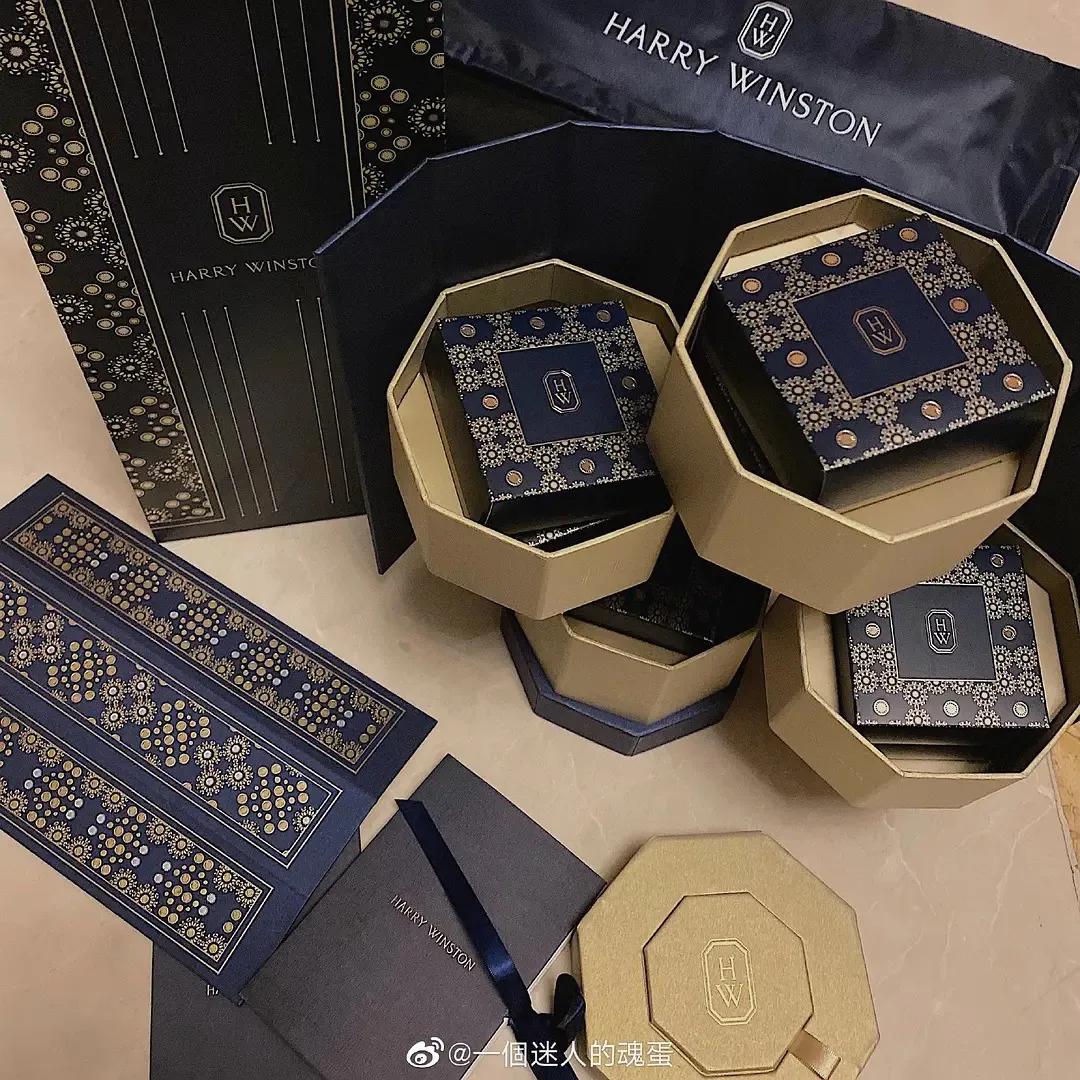 太奢侈了！LV、迪奥、爱马仕的月饼，美到不忍心吃