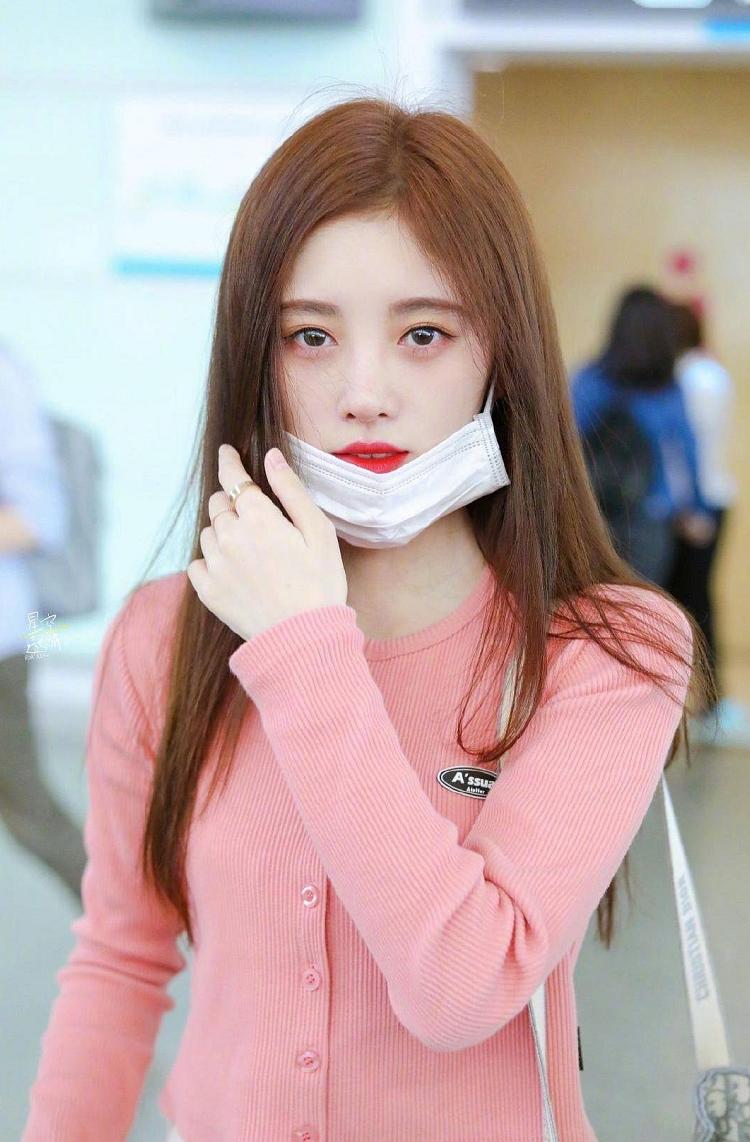 鞠婧祎沉迷柔弱不能自理人设,女生沉迷柔弱的人设