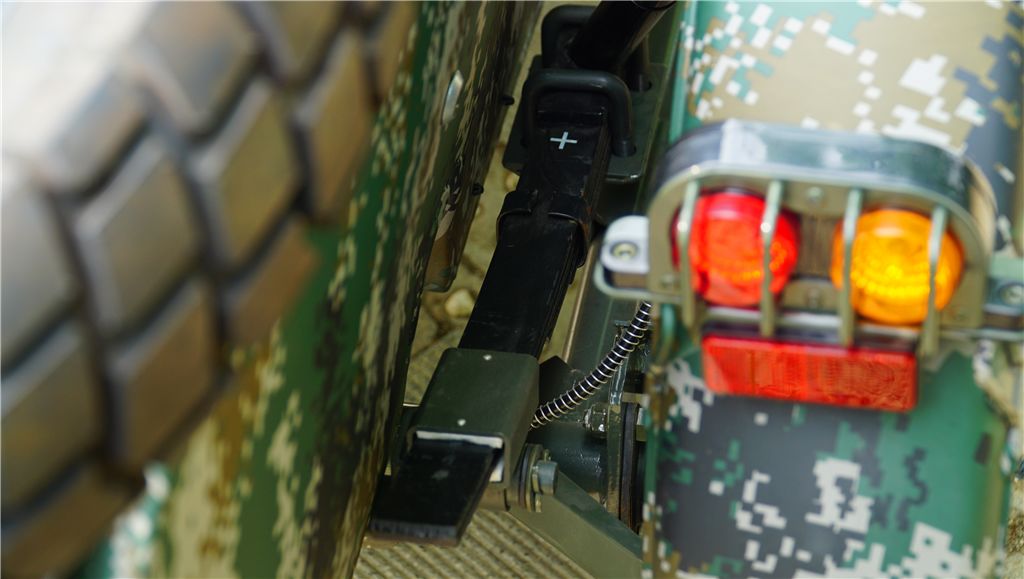 银钢300边三轮复古版缺点,银钢300挎斗三轮摩托车