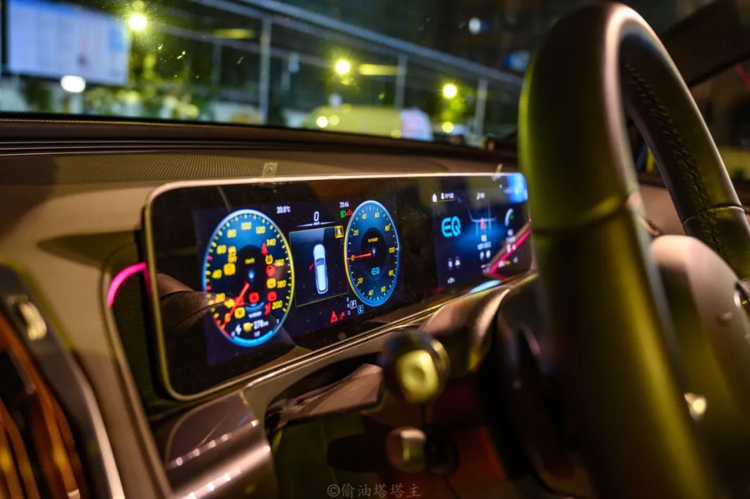 奔驰eqc400好还是350好,奔驰eqc400实际续航是多少