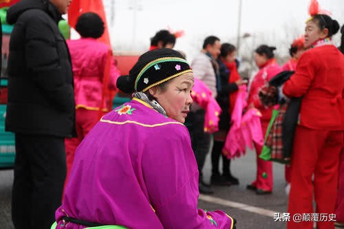 俗语：“三十断红，四十断绿”, 啥意思？以前农村人的穿衣讲究！