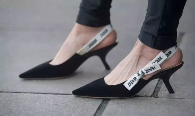 盘点2022年女鞋流行趋势,如何了解每年女鞋流行风格和趋势