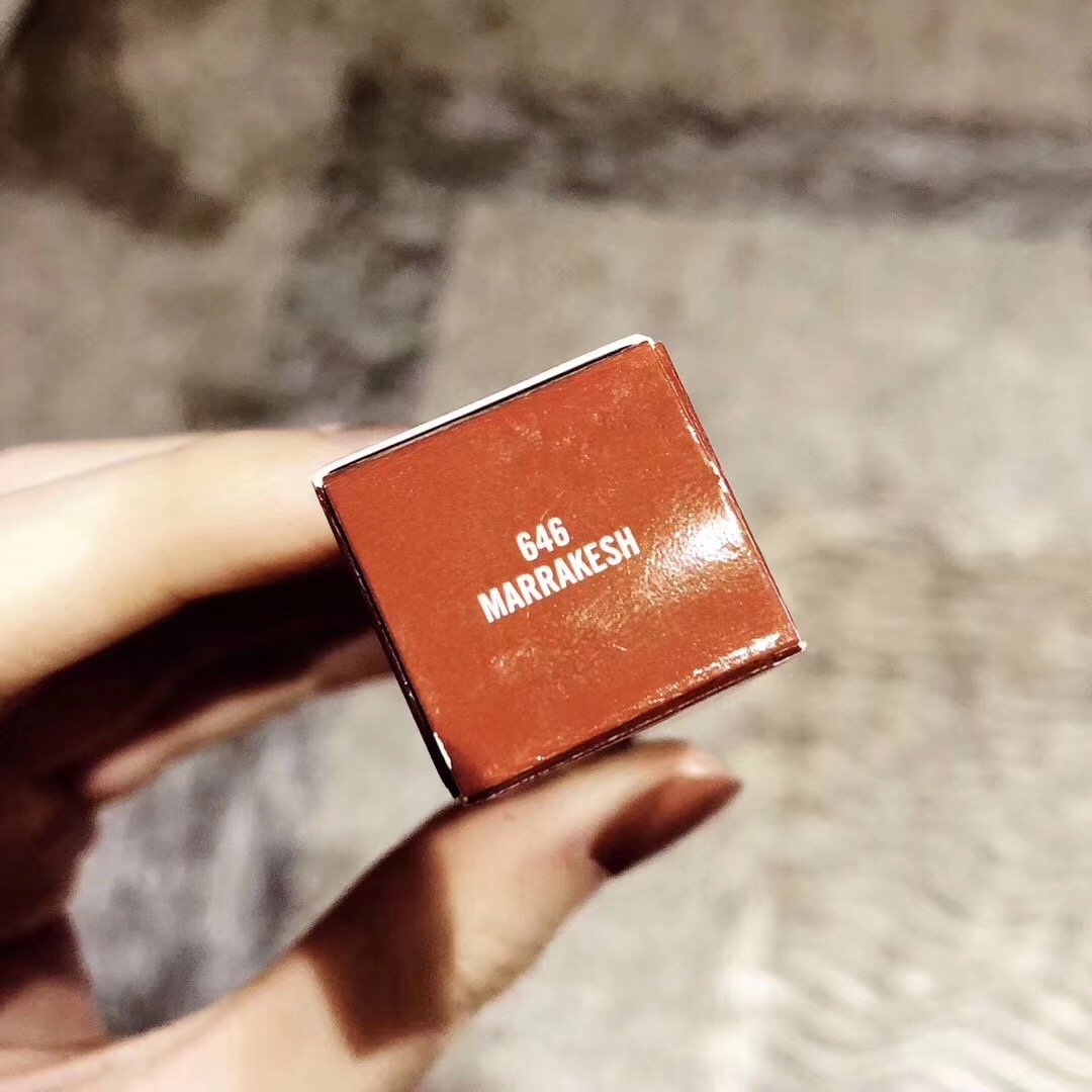 站在男性的角度推荐近期比较火的MAC口红——它是新晋断货王