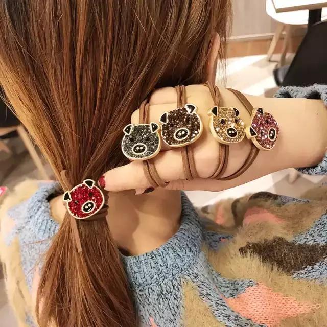 发卡这样戴发型蓬松又好看,时尚发箍怎么戴好看可以遮白发