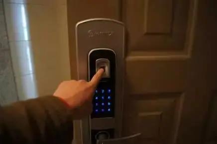 指纹锁的优缺点,指纹锁有什么好处和坏处