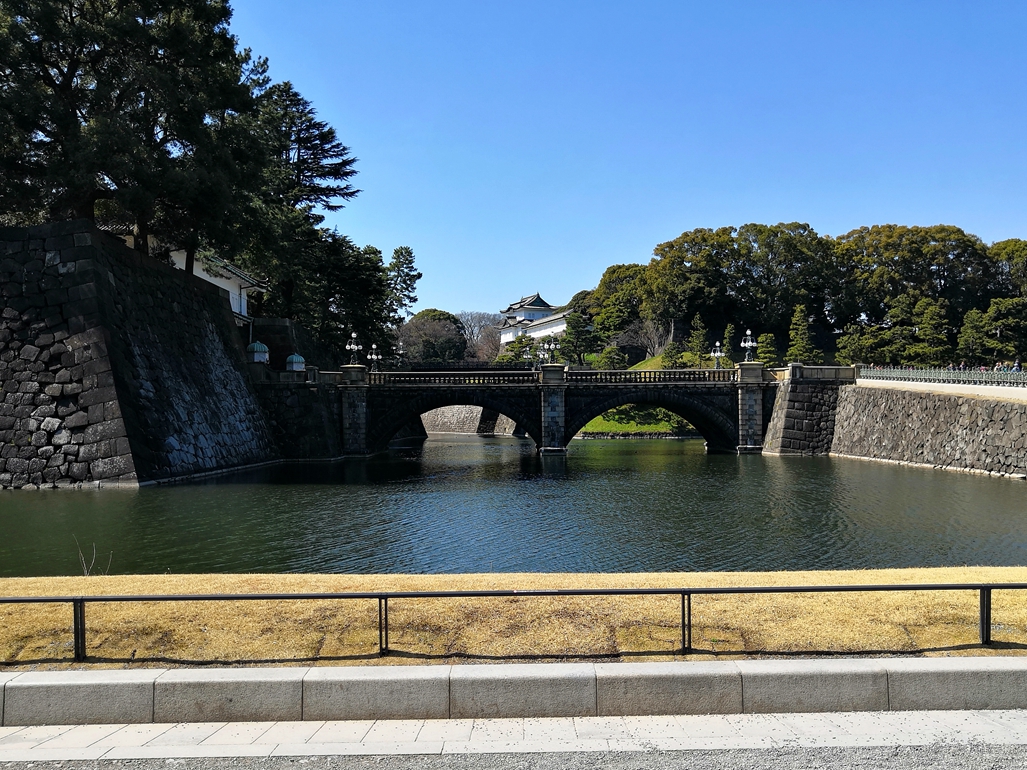 日本皇宫的屋顶为什么是绿色的,日本皇宫为什么这么简陋