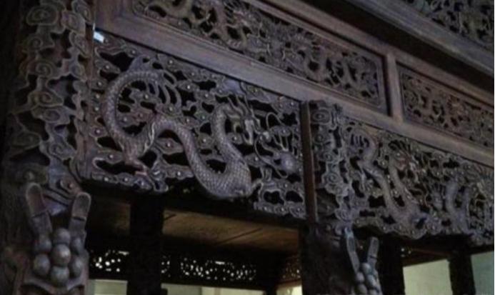 清宫3吨重“龙床”现身莆田,专家要求上交,收藏者开价5个亿