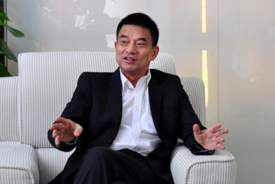 白手起家大赚782亿，他是我国饲料大王，如今财富全由女儿继承