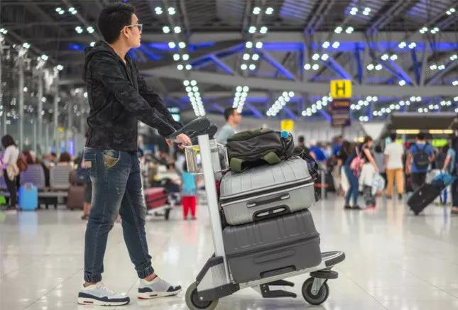 10只唇膏就罚税1800元?不知道海关规定,小心被罚得血本无归