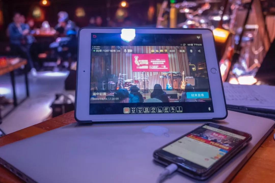 松下x1500摄像机,松下x1500专业4k60p摄像机