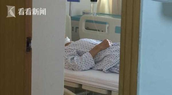 一闻到炒辣椒就呛得咳嗽不止,吃了辣椒呛了一下喉咙疼