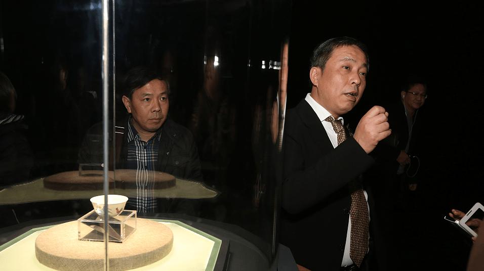 中学毕业当学徒开店,初中毕业开公司创业怎么样