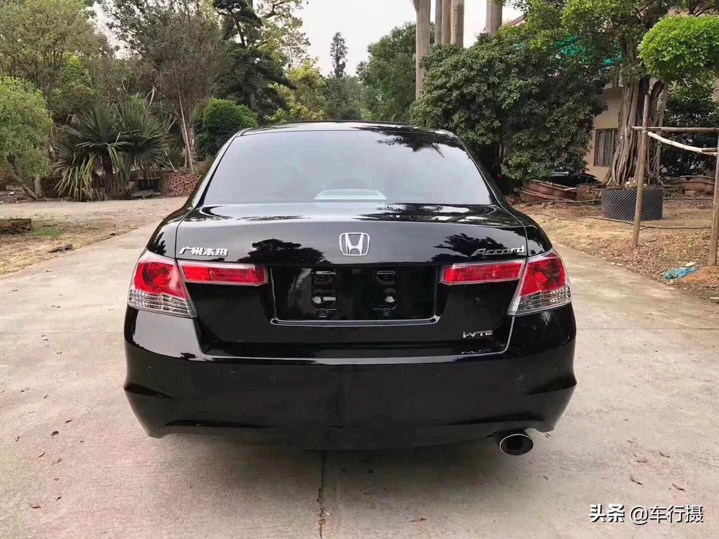 八代雅阁2.0高配内饰什么样,本田雅阁2.0八代半发动机照片