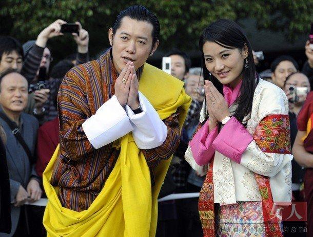 唯一不与中国建交的邻国,*旗国**上印着四爪金龙,原本是我国领土