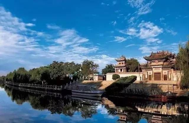 小乞丐因祸得福？从悲催童年到赤脚绅士的华丽蜕变……