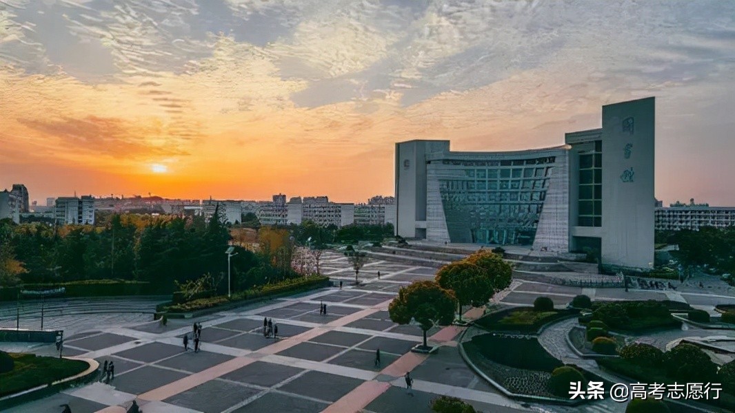 全国24所入选高校中仅4所地方高校,实力与985211不相上下的9所高校