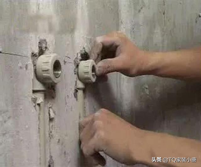 新房装修厕所水管安装,装修水管安装