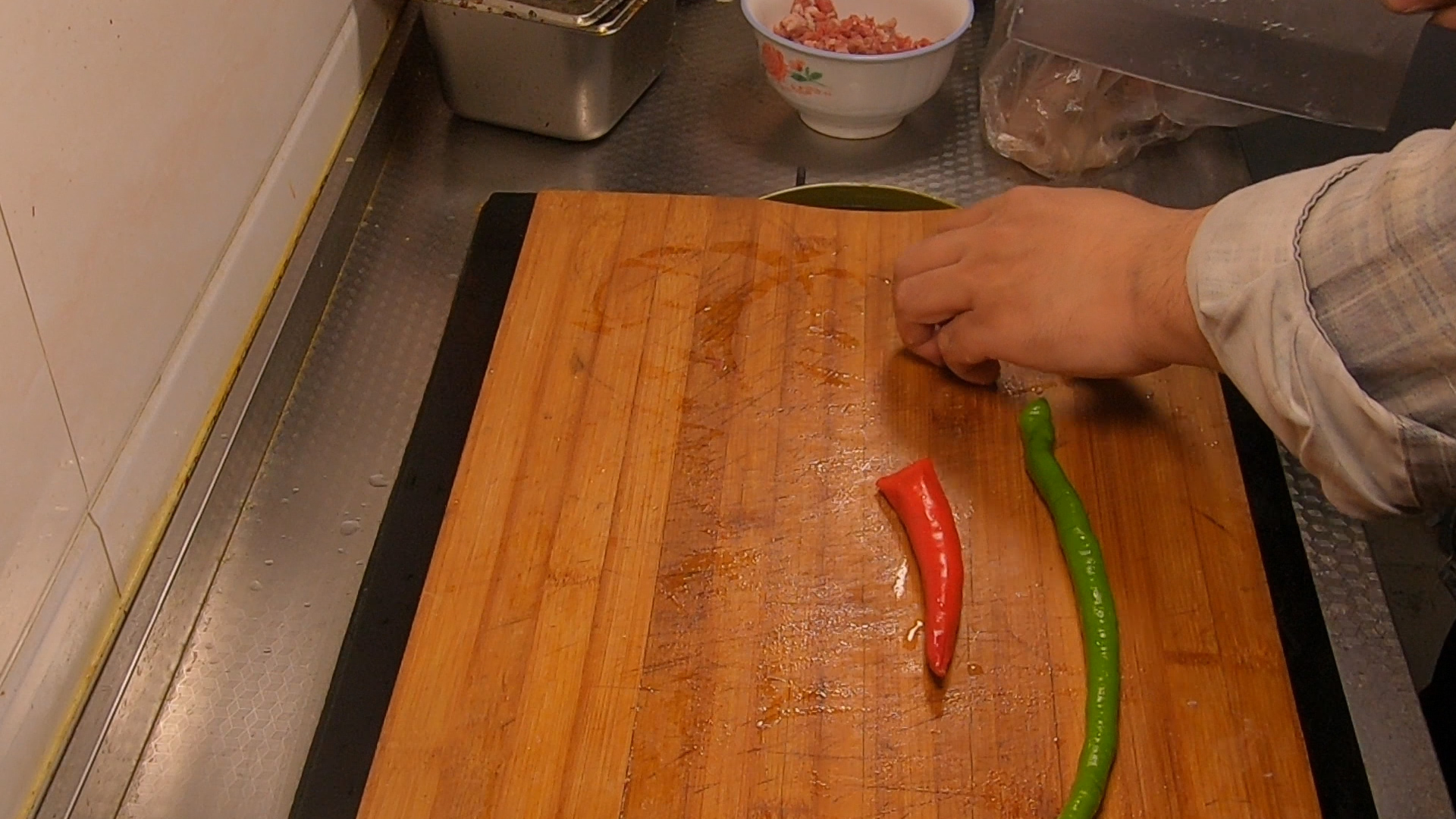 粉皮肉最简单的做法,肉末蒜焖粉皮最简单的做法