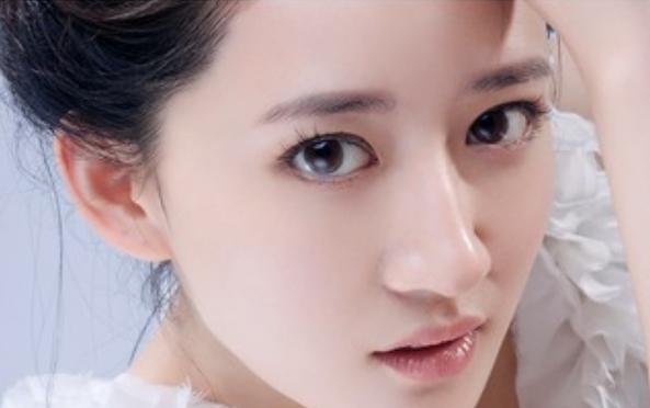 眼睛上睑回缩是什么原因,眼睛上睑下垂该怎么办