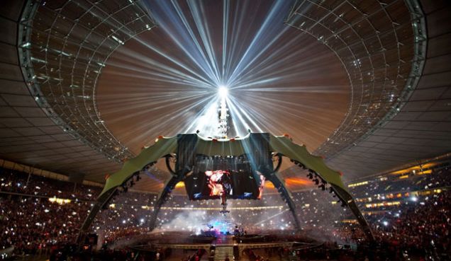 世界级摇滚乐队u2,u2乐队爱尔兰演唱会