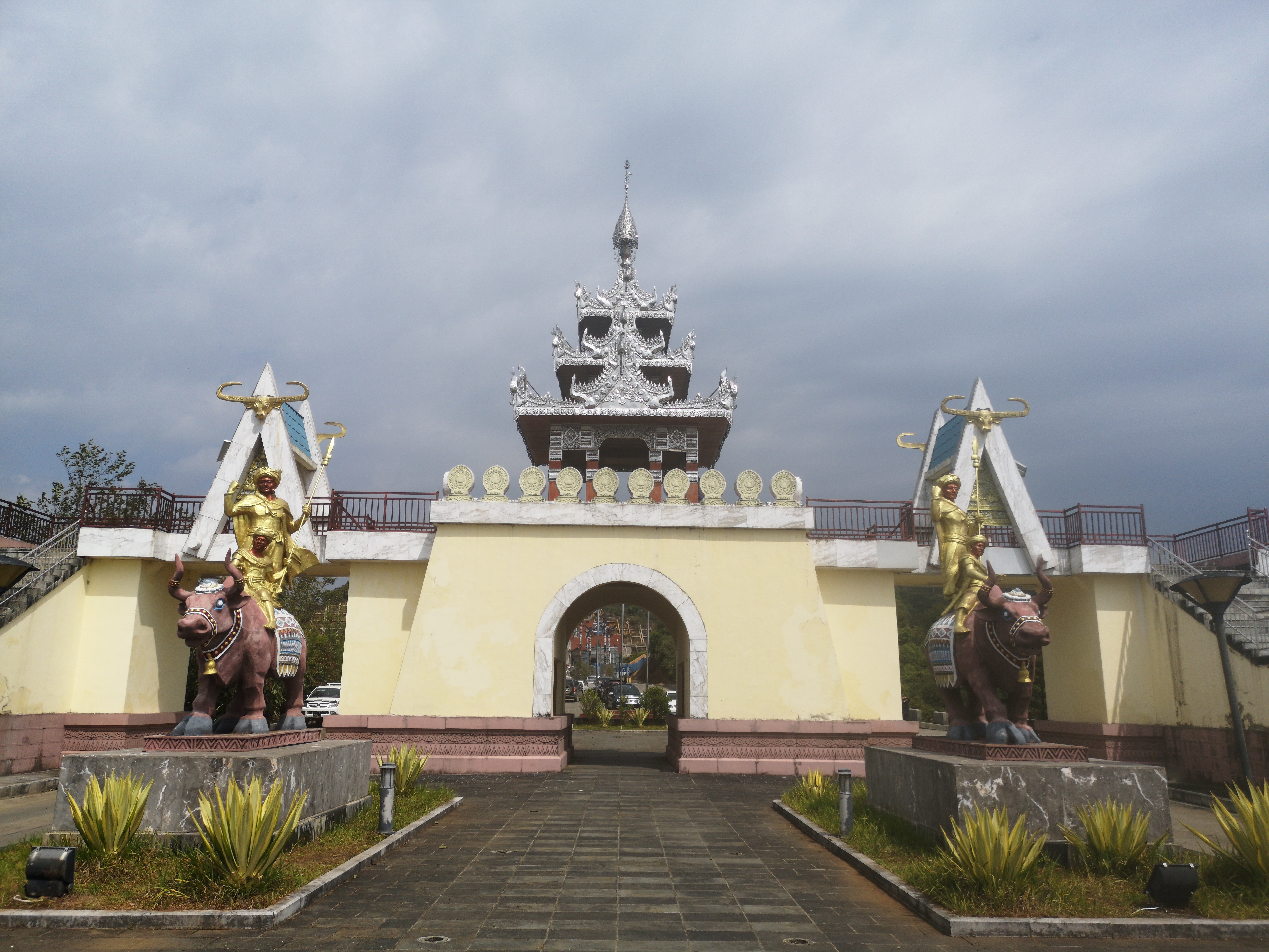 去云南旅游自驾2万元够吗,不到2000元的云南十日游