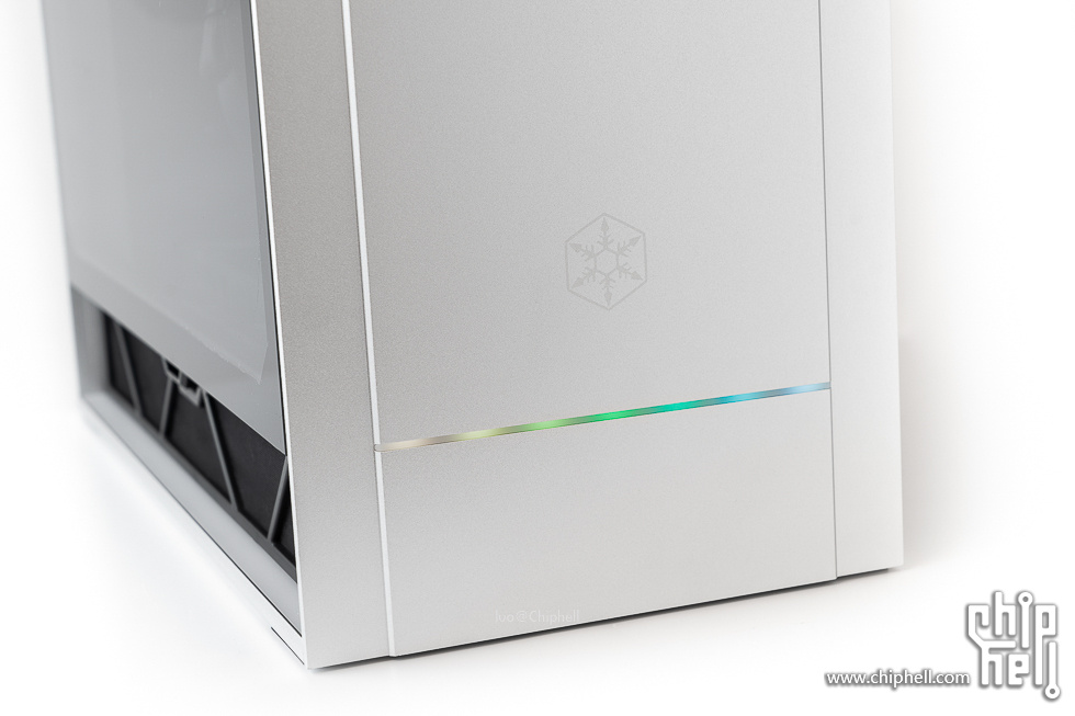 银欣altag1m机箱温度,银欣h1垂直风道机箱